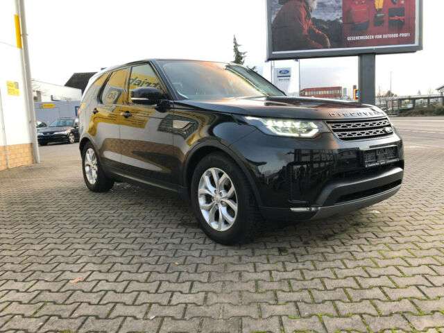 Left hand drive LANDROVER NEW DISCOVERY Discovery 5 TD6 SE 